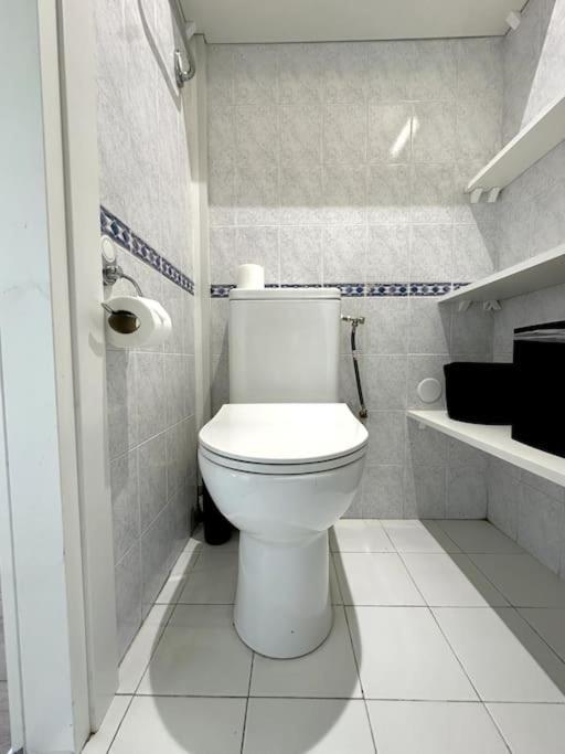 Joli Studio, Idealement Situe, Tres Proche Gare * Nizza