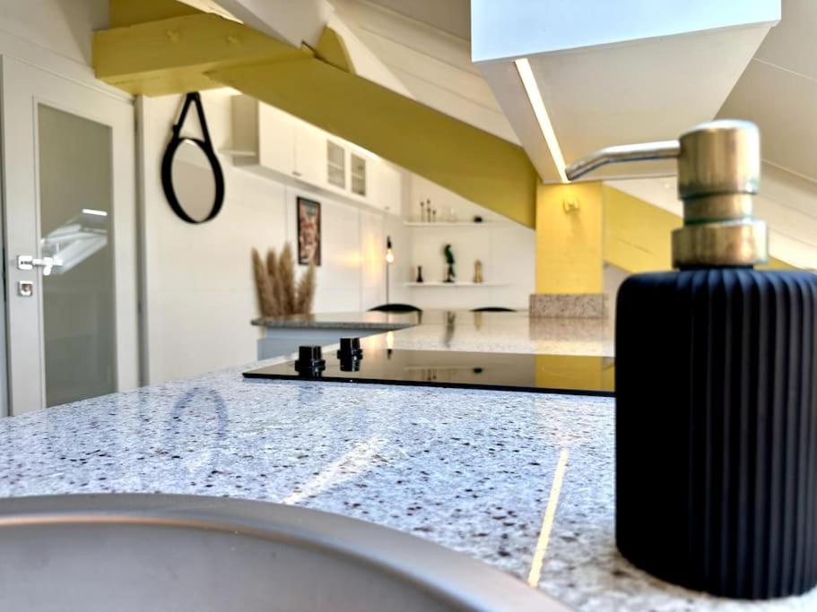 Joli Studio, Idealement Situe, Tres Proche Gare Appartamento *